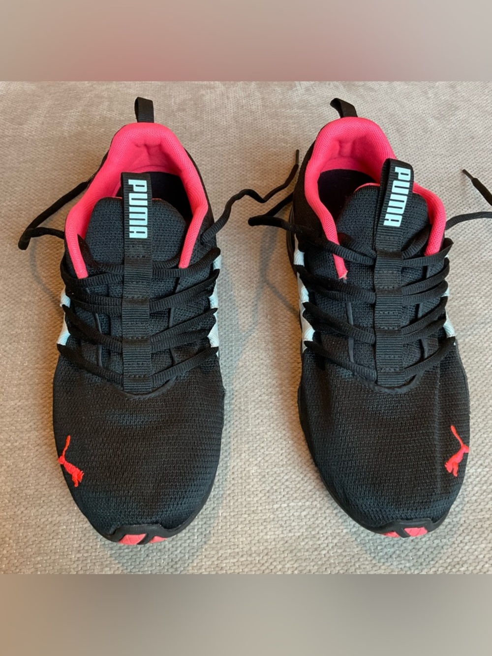 PUMA Women’s Riaze Prowl Black & Pink Athletic Shoes Size 9